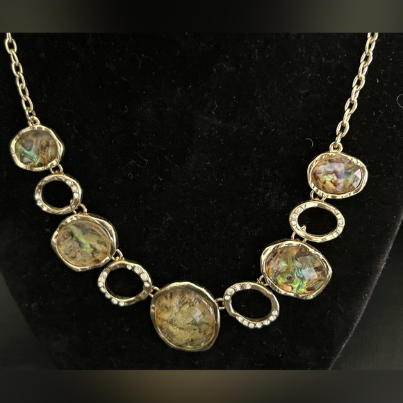 Beautiful Dana Buchman gold statement necklace with beige stones with rhinestone - Picture 6 of 8